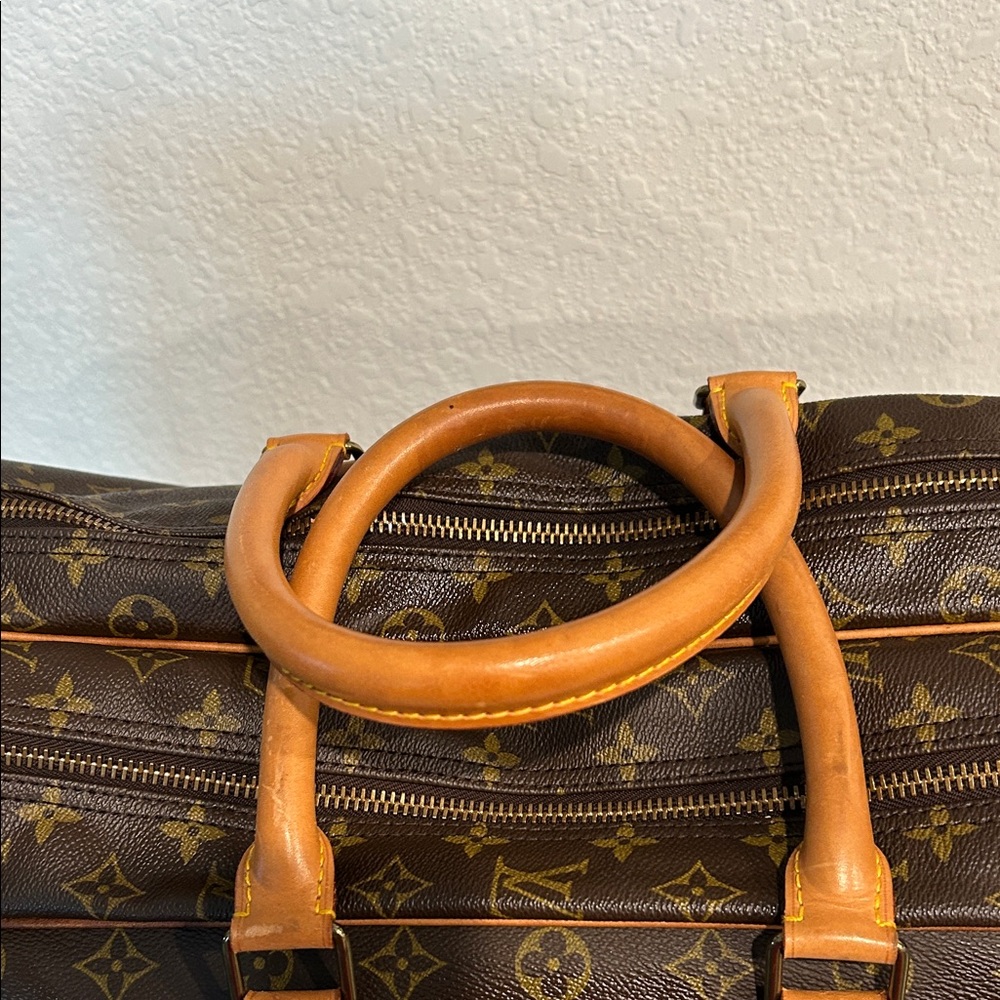 Kabul leather travel bag
Louis Vuitton Brown and Tan - Picture 5 of 17